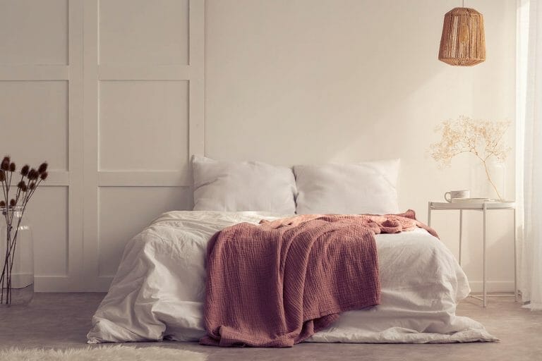 What Is Linen Bedding? Benefits and Choosing Tips