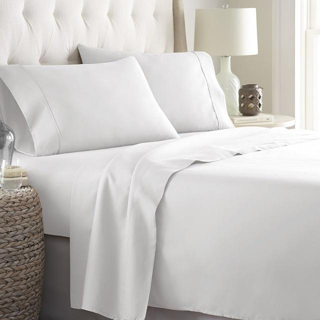 Does Full Bedding Fit Queen Beds?