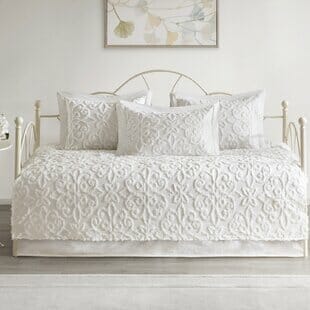 What Size Comforter For Daybed? Find the Perfect Fit Now!